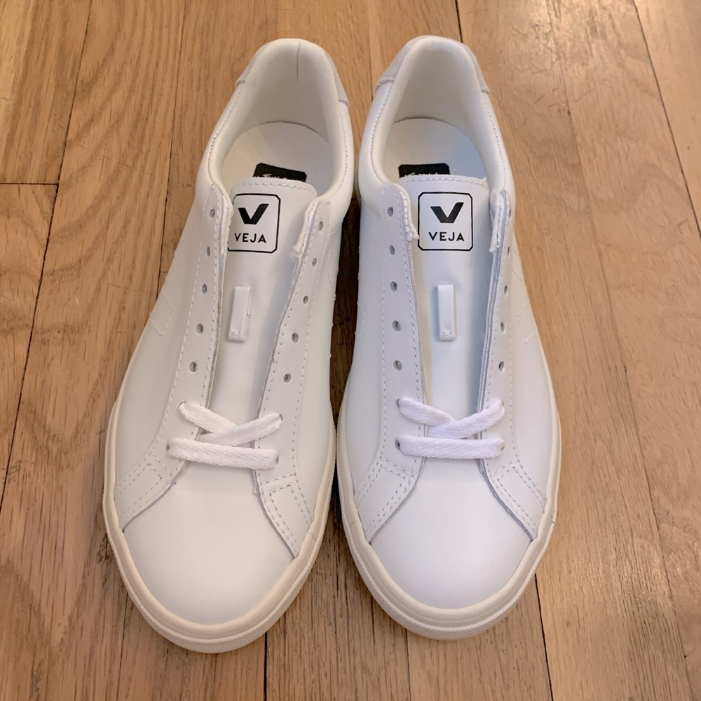 Brand New Veja Esplar Womens Sneakers. White Size 7 (Euro 38) Never Worn. No Box